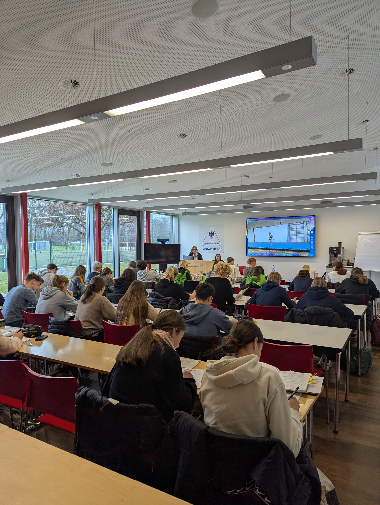 Erfolgreiche zweite Runde der Wertungsrichter*innen Ausbildung im Turn10® 2025+  Programm