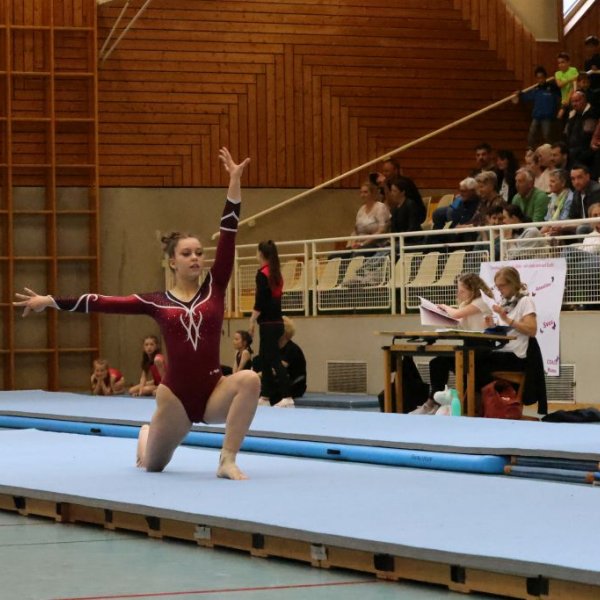 Starker Saisonstart der Turnerinnen