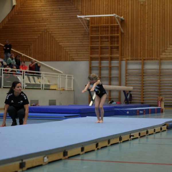 Starker Saisonstart der Turnerinnen